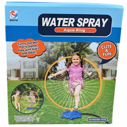 Dziecko bawi się zraszaczem wodnym Water Spray w ogrodzie - dodo-toys.pl